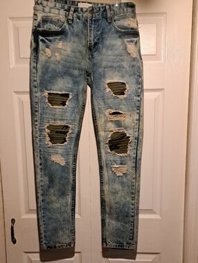 Men's Distressed Light Blue Ripped Jeans